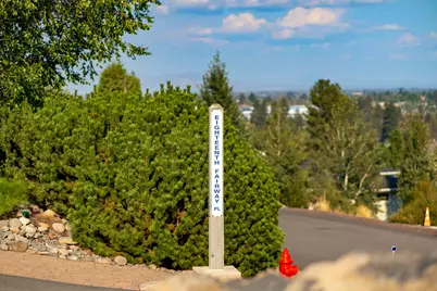 3385 NW Eighteenth Fairway Place, Bend, OR 97703 - Photo 12