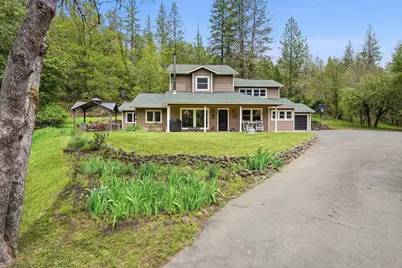 18781 E Evans Creek Road, Rogue River, OR 97537 - Photo 2
