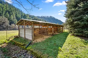 18781 E Evans Creek Rd, Rogue River, OR 97537 - Photo 68