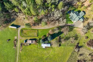 18781 E Evans Creek Rd, Rogue River, OR 97537 - Photo 4