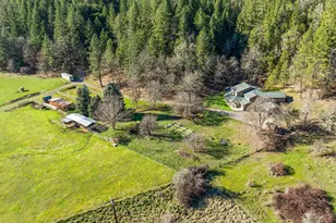 18781 E Evans Creek Rd, Rogue River, OR 97537 - Photo 10