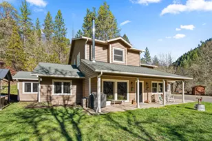 18781 E Evans Creek Rd, Rogue River, OR 97537 - Photo 16