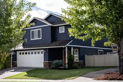 633 SE Glengarry Place, Bend, OR 97702 - Photo 2