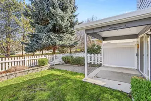 369 Meadow Dr, Ashland, OR 97520 - Photo 34