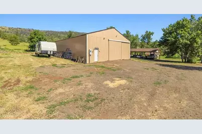 800 Hillandale Circle, Eagle Point, OR 97524 - Photo 22