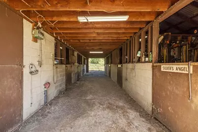 800 Hillandale Circle, Eagle Point, OR 97524 - Photo 26