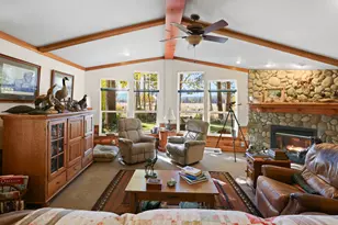 24850 West Side Rd, Klamath Falls, OR 97601 - Photo 10