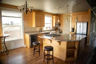 3995 SW Salmon Ave, Redmond, OR 97756 - Photo 4