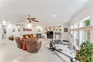 786 Placer Rd, Sunny Valley, OR 97497 - Photo 10
