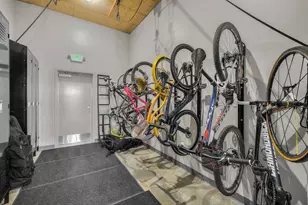 2735 NW Crossing Dr, Bend, OR 97703 - Photo 48