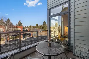 2735 NW Crossing Dr, Bend, OR 97703 - Photo 24