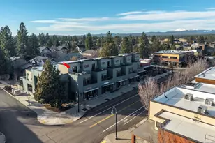 2735 NW Crossing Dr, Bend, OR 97703 - Photo 74