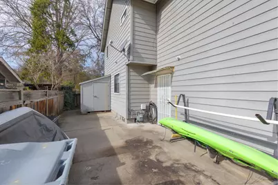 1516 NW Thompson Way, Grants Pass, OR 97526 - Photo 34