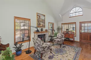 1516 NW Thompson Way, Grants Pass, OR 97526 - Photo 4