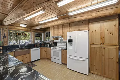 140643 Kamloop Lane, Gilchrist, OR 97737 - Photo 10
