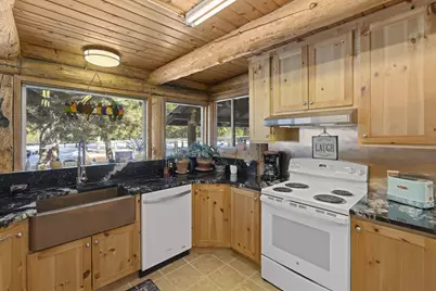 140643 Kamloop Lane, Gilchrist, OR 97737 - Photo 12