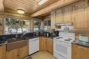 140643 Kamloop Ln, Gilchrist, OR 97737 - Photo 12