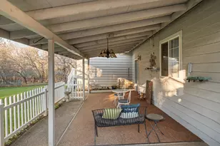 334 Village Ln, Grants Pass, OR 97527 - Photo 34