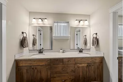 63149 NE Hadley Place, Bend, OR 97701 - Photo 32