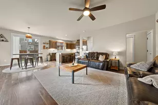 63149 NE Hadley Pl, Bend, OR 97701 - Photo 8