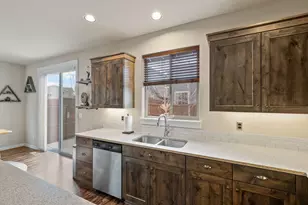 63149 NE Hadley Pl, Bend, OR 97701 - Photo 24