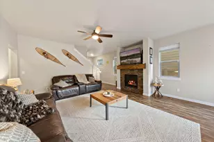 63149 NE Hadley Pl, Bend, OR 97701 - Photo 10