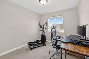 20972 NE High Desert Ln, Bend, OR 97701 - Photo 22