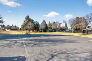 20972 NE High Desert Ln, Bend, OR 97701 - Photo 36