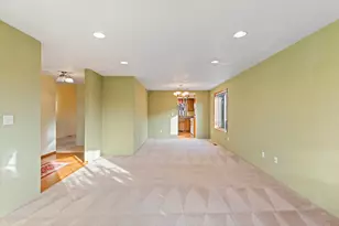 108 Meadow View Dr, Phoenix, OR 97535 - Photo 10