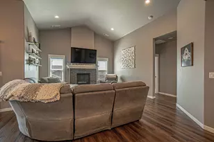 2008 Hondeleau Ln, Medford, OR 97504 - Photo 8