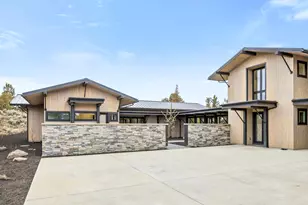 65675 Pronghorn Dr, Bend, OR 97701 - Photo 2