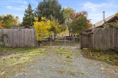 1931 Sleepy Hollow Loop, Grants Pass, OR 97527 - Photo 18