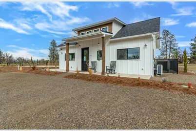 201 Bogey Lane, Eagle Point, OR 97524 - Photo 8