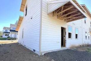 201 Bogey Ln, Eagle Point, OR 97524 - Photo 20