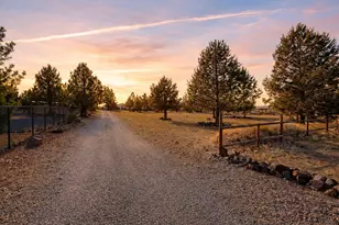 14734 SW Peninsula Dr, Terrebonne, OR 97760 - Photo 2