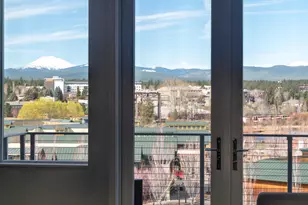 291 SW Bluff Dr, Bend, OR 97702 - Photo 4