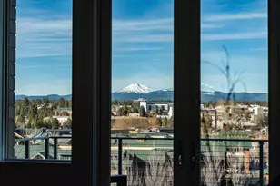 291 SW Bluff Dr, Bend, OR 97702 - Photo 2