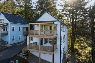 640 NE Lillian Ln, Depoe Bay, OR 97341 - Photo 4