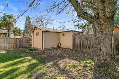 840 B Street, Ashland, OR 97520 - Photo 16