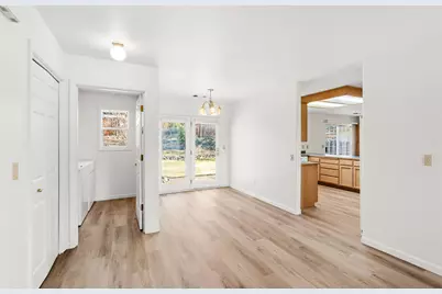 2368 Stonebrook Drive, Medford, OR 97504 - Photo 10