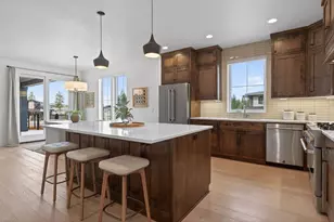 62637 Mount Hood Dr, Bend, OR 97703 - Photo 1