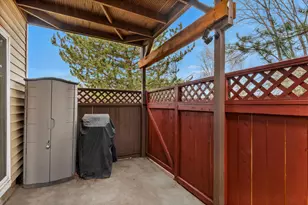 2610 SW 23rd St, Redmond, OR 97756 - Photo 8