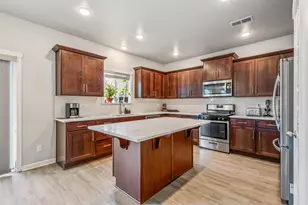 16500 Pne Crk Dr, La Pine, OR 97739 - Photo 8