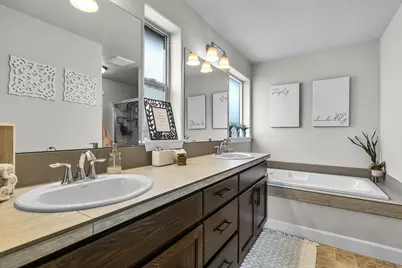 654 NW 27th Street, Redmond, OR 97756 - Photo 8