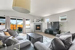 654 NW 27th St, Redmond, OR 97756 - Photo 14