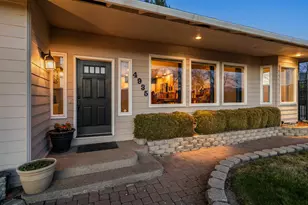 4935 Cherry Ln, Medford, OR 97504 - Photo 4