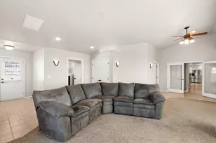 4935 Cherry Ln, Medford, OR 97504 - Photo 28