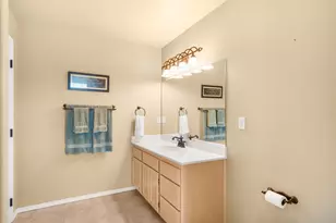 4935 Cherry Ln, Medford, OR 97504 - Photo 40