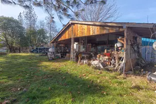 8576 E Evans Creek Rd, Rogue River, OR 97537 - Photo 26