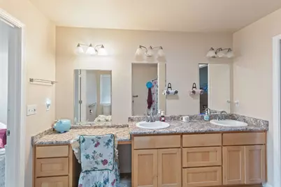 8576 E Evans Creek Road, Rogue River, OR 97537 - Photo 16